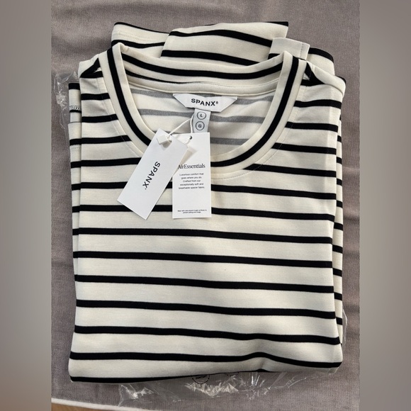 SPANX Air Essentials Relaxed Long Sleeve Top in Black and White Stripe NWT - Picture 6 of 6